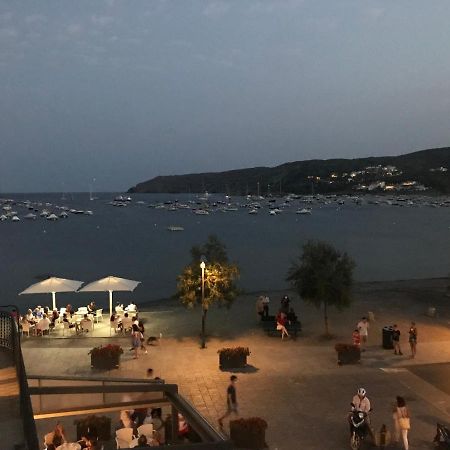 Roques - Casa En Primera Linea De Mar En Cadaqués Eksteriør bilde
